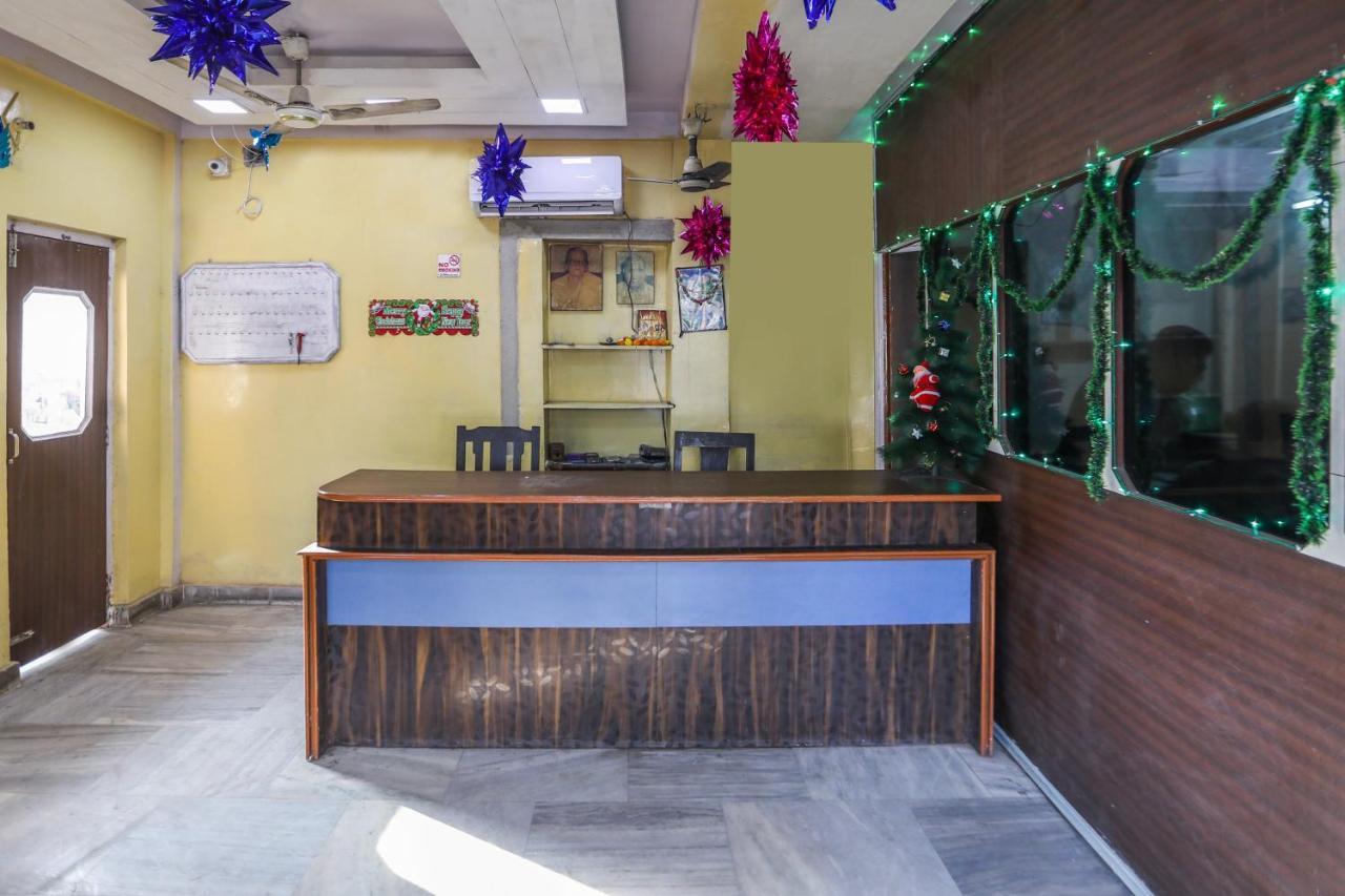 ホテルSpot On 10470 Hollywood Joka Bhasa エクステリア 写真